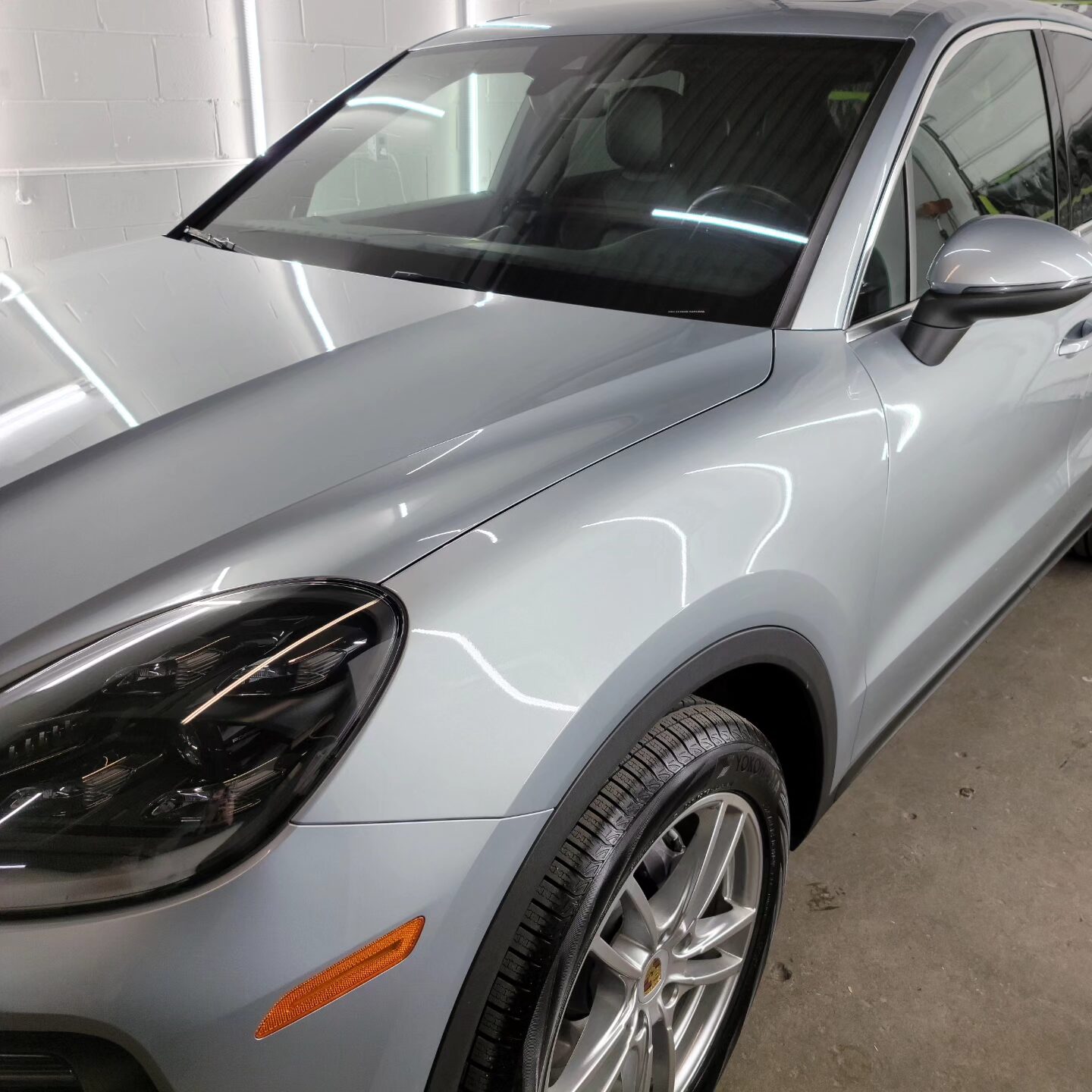 car detailing toronto on a silver Porsche cayenne by MNV auto